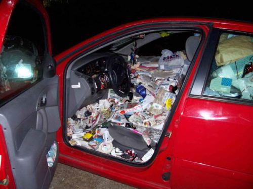 car-hoarding-20.jpg