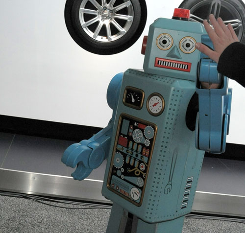 creepy_robot