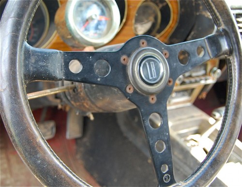 BossSteeringWheel Non-stock steering wheel