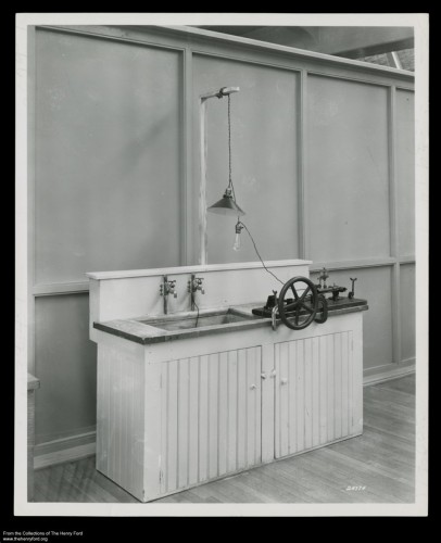 1939 photo of Ford's kitchen sink engine.